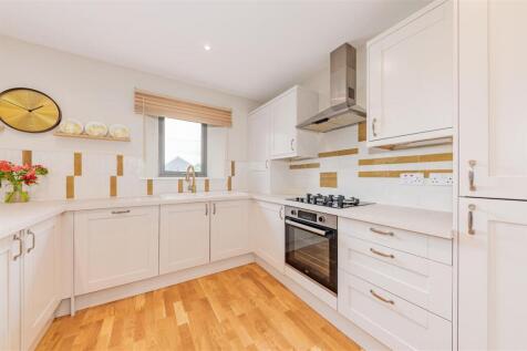 3C Castle Street Newtyle-8.JPG