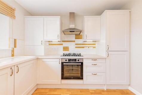 3C Castle Street Newtyle-9.JPG