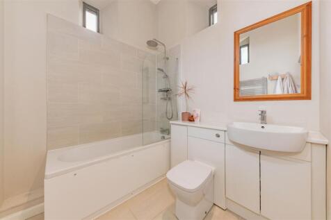 3C Castle Street Newtyle-1.JPG