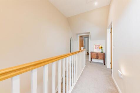 3C Castle Street Newtyle-5.JPG