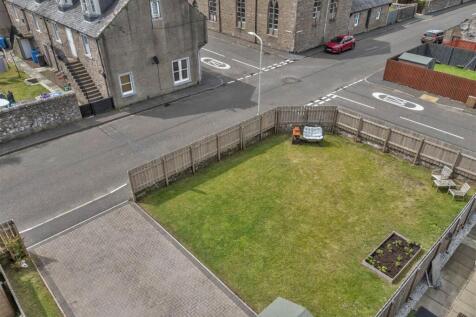 3C Castle Street Newtyle-15.JPG