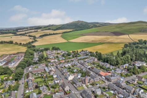 3C Castle Street Newtyle-22.JPG