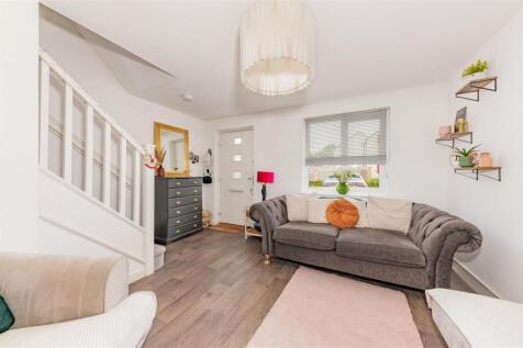 3 Peacehill View Wormit-7.JPG