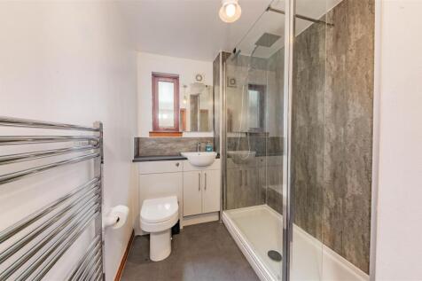 8 Lytton Street Dundee-6.JPG