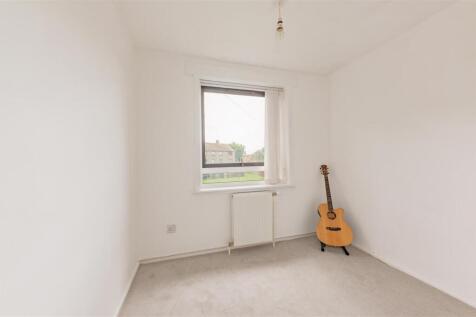 1-L 143 Fintry Drive Dundee-6.JPG