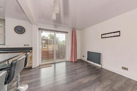 56 Watson Street Dundee-1.JPG