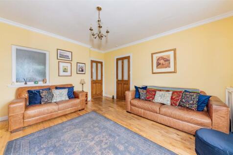 18 Bruce Road Dundee-11.JPG