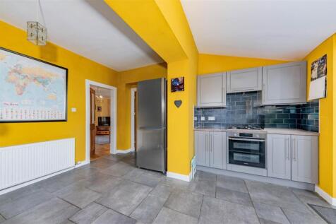 18 Bruce Road Dundee-13.JPG