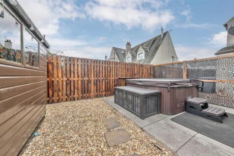 18 Bruce Road Dundee-17.JPG