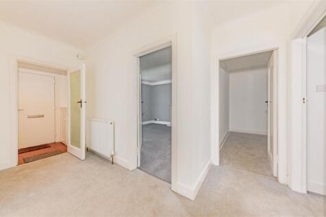 95 Shaftesbury Road Dundee-18.JPG