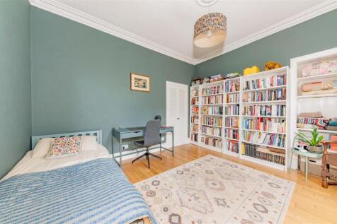 5 Westfield Lane Dundee-5.JPG