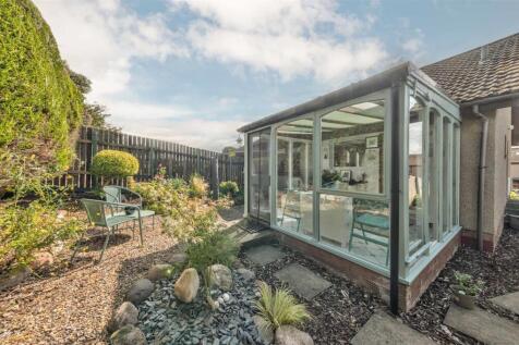 14 Ardestie Place Monifieth Edits-21.JPG