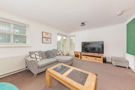 21A Cleghorn Street Dundee-9.JPG