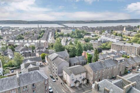 21A Cleghorn Street Dundee-17.JPG