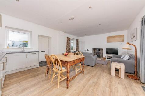 Chapelton Cottage Rattray-6.JPG