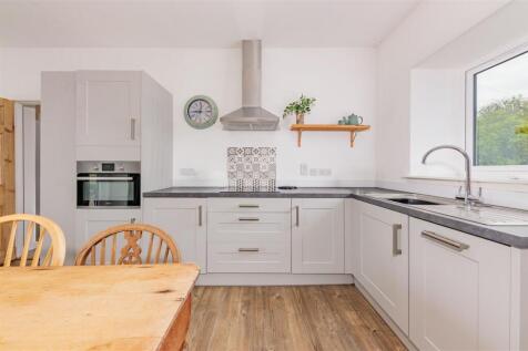 Chapelton Cottage Rattray-3.JPG