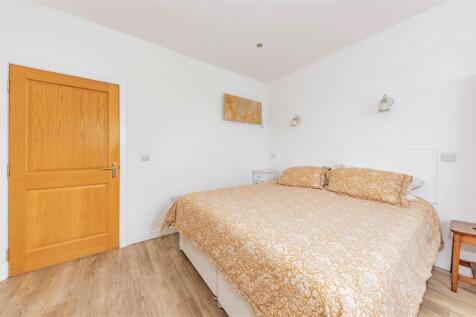 Chapelton Cottage Rattray-9.JPG