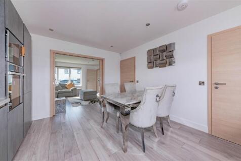 30 Castleview Place Dundee-4.JPG