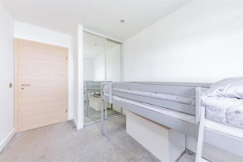 30 Castleview Place Dundee-12.JPG