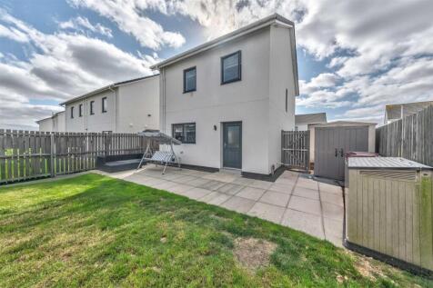 30 Castleview Place Dundee-17.JPG