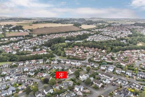 35 Falkland Crescent BF-19.JPG