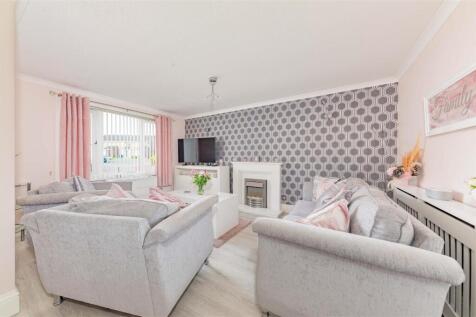 29 Tranent Gardens Dundee-8.JPG