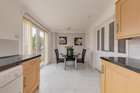 29 Tranent Gardens Dundee Edits and new-1.JPG