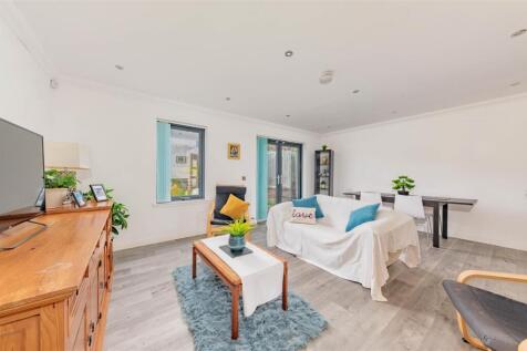 64 Cotton Road Dundee-1.JPG