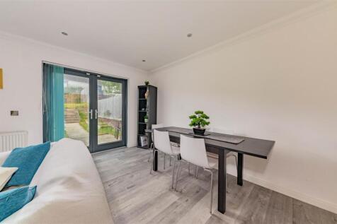 64 Cotton Road Dundee-3.JPG