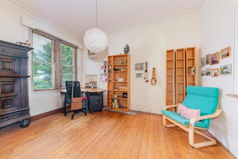 11 West Park Road Dundee-3.JPG
