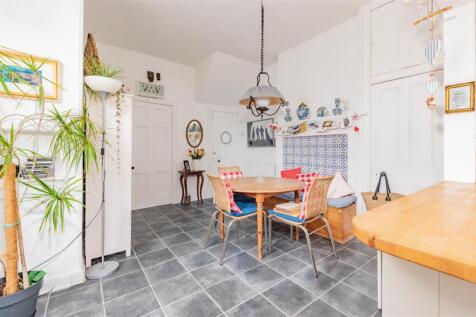 11 West Park Road Dundee-6.JPG