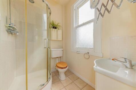 11 West Park Road Dundee-10.JPG