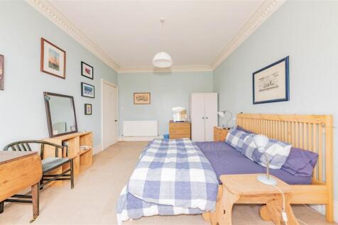 11 West Park Road Dundee-13.JPG