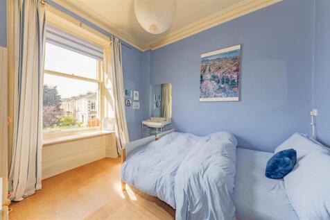 11 West Park Road Dundee-14.JPG