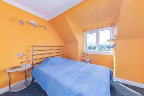 11 West Park Road Dundee-19.JPG