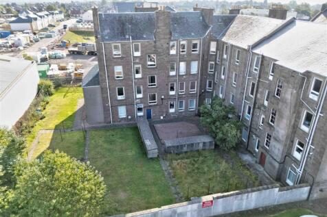 1R 107 Clepington Road Dundee-10.JPG