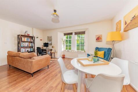 5 Ballumbie House Elm Rise BF-8.JPG