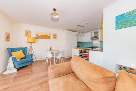 5 Ballumbie House Elm Rise BF-10.JPG