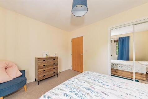 5 Ballumbie House Elm Rise BF-2.JPG