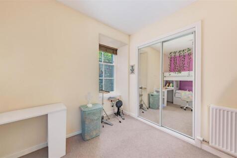 5 Ballumbie House Elm Rise BF-4.JPG