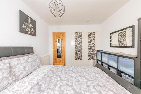 6 Smieton Court Carnoustie-7.JPG