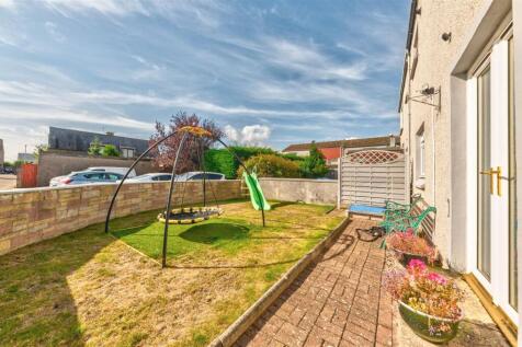 6 Smieton Court Carnoustie-11.JPG