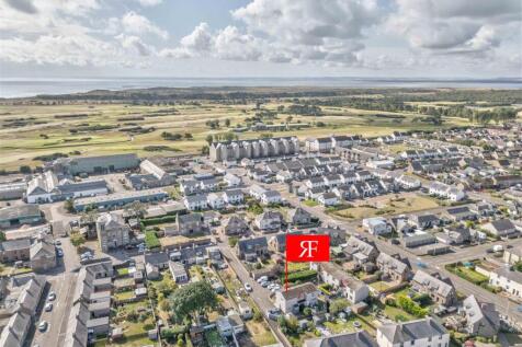 6 Smieton Court Carnoustie-16.JPG
