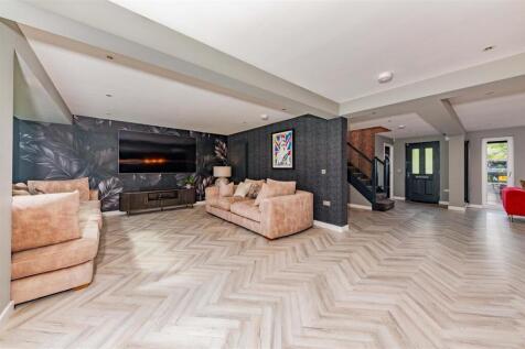 1 Angus Crescent Monifieth-5.JPG