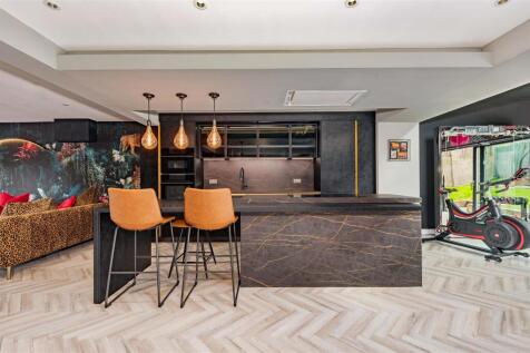 1 Angus Crescent Monifieth-7.JPG