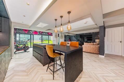 1 Angus Crescent Monifieth-12.JPG
