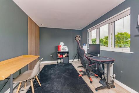 1 Angus Crescent Monifieth-16.JPG