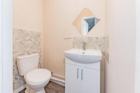 13 Lowson Avenue Forfar-8.JPG