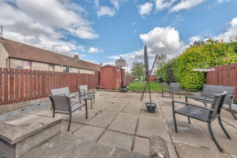 13 Lowson Avenue Forfar-15.JPG