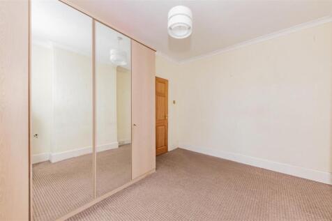 15 Ancrum Drive Dundee-2.JPG